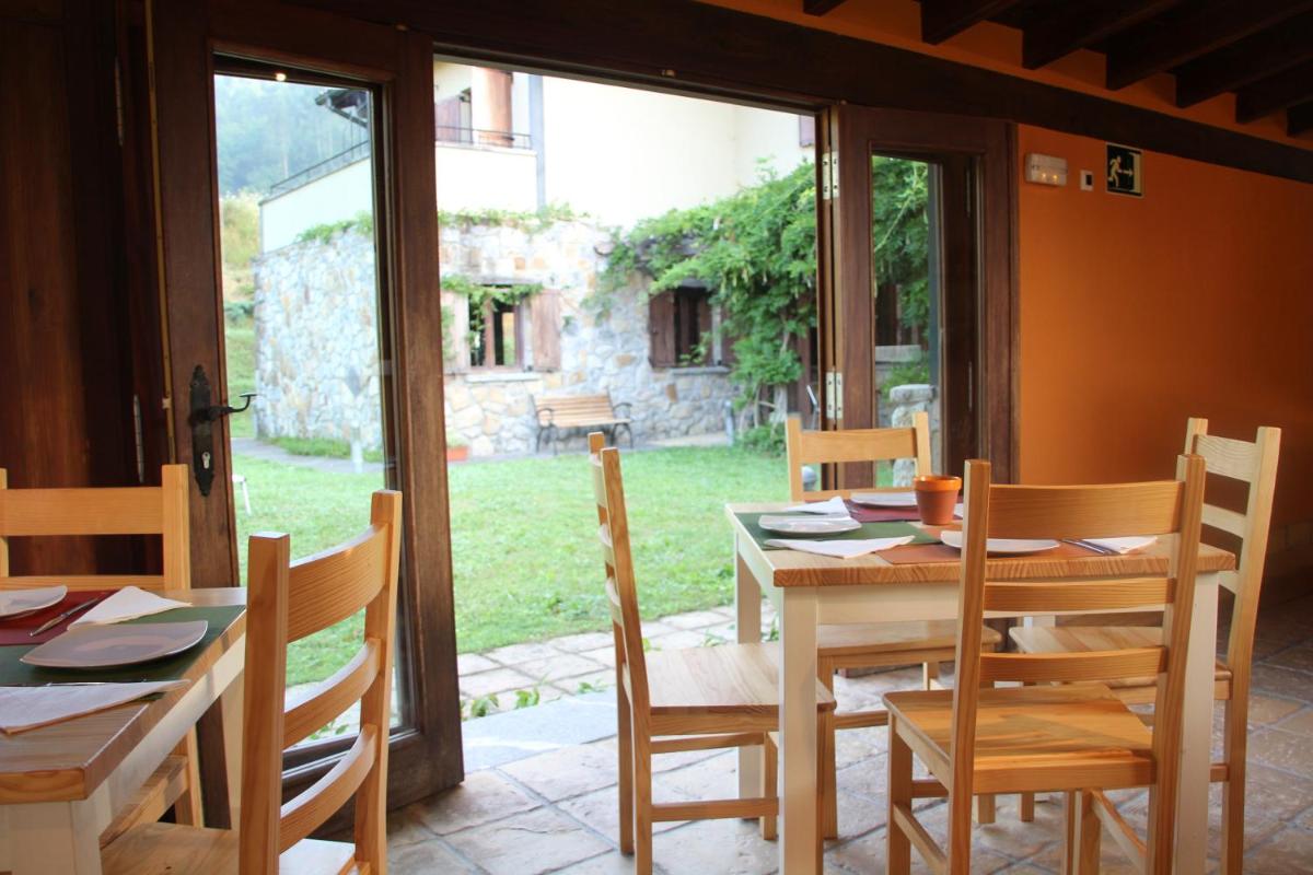 EcoHotel Rural Angiz - Housity