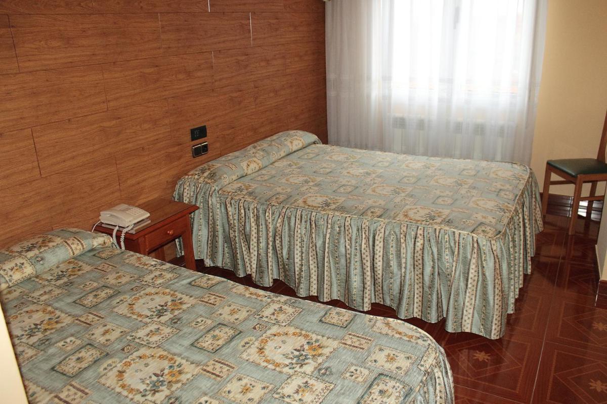Hostal Castilla - Housity