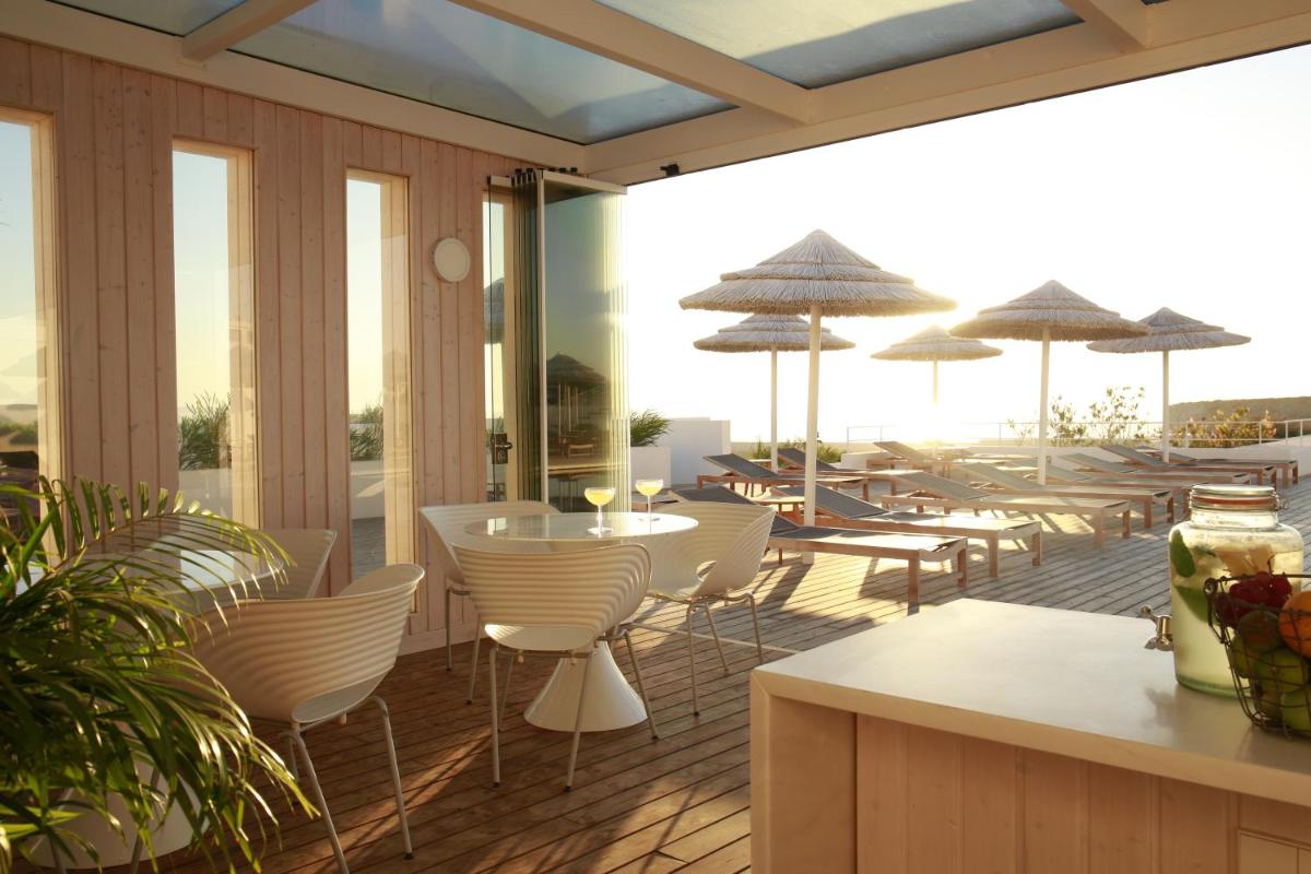 Uma varanda ou terraço em Memmo Baleeira - Design Hotels