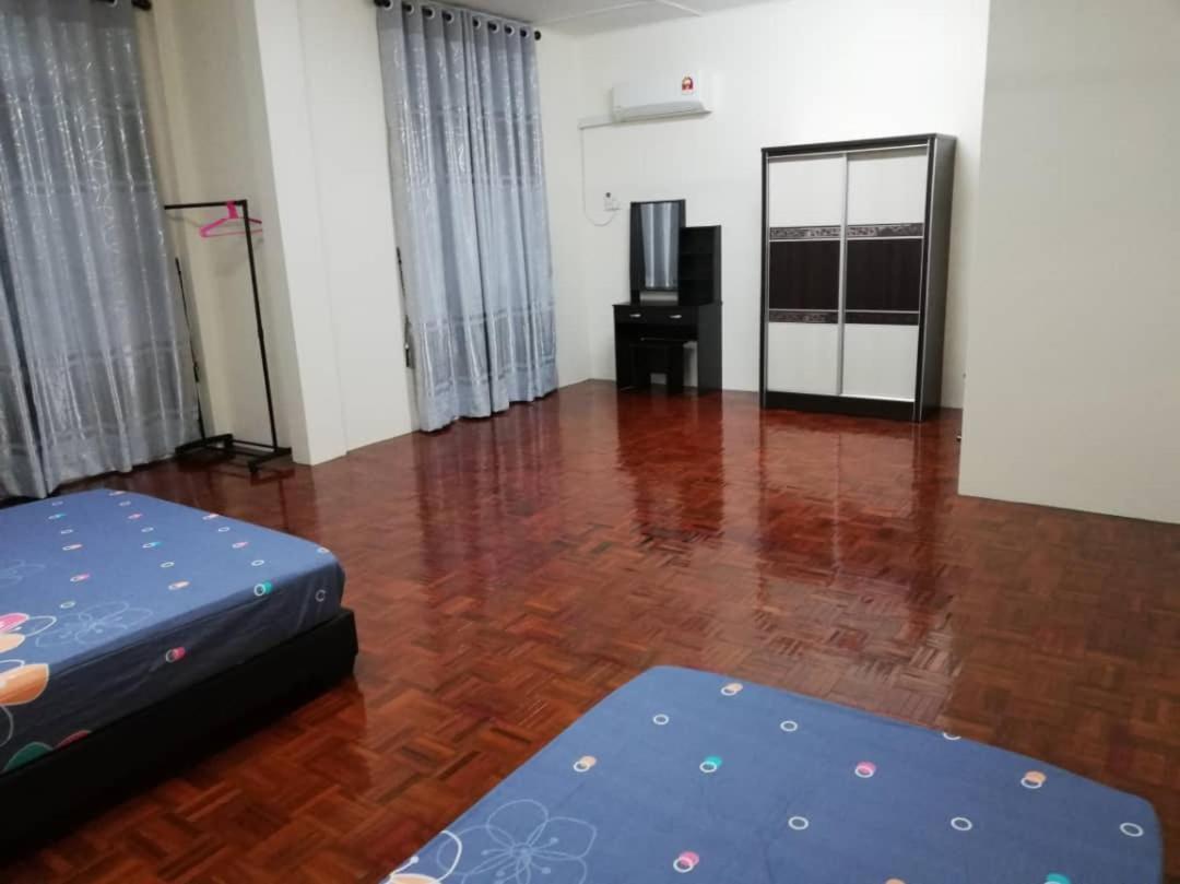 Suitetrails - J&P Homestay Sibu