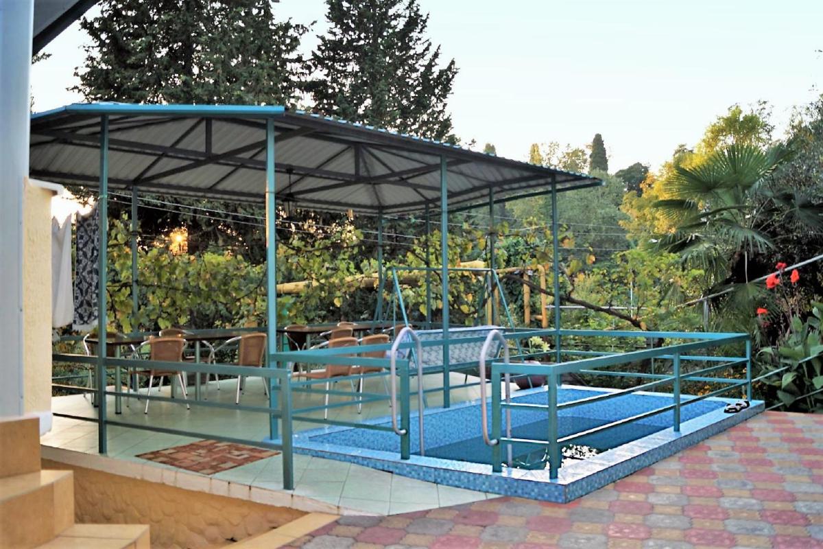 Lazurny Bereg Guest House - Housity