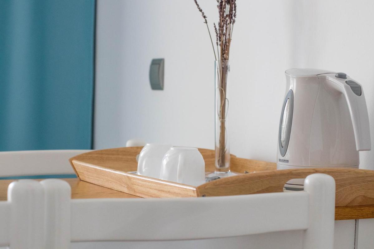 Utensilios para hacer té y café en Houm Plaza Son Rigo
