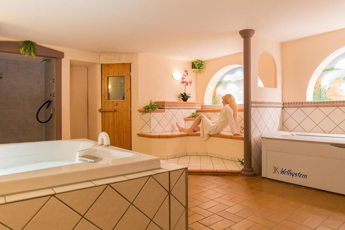 Hotel - Restaurant Bastenhaus - Housity