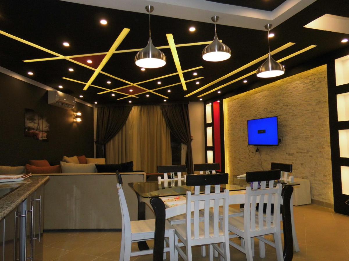 Three-Bedroom Apartment at Louly Beach Resort - Housity
