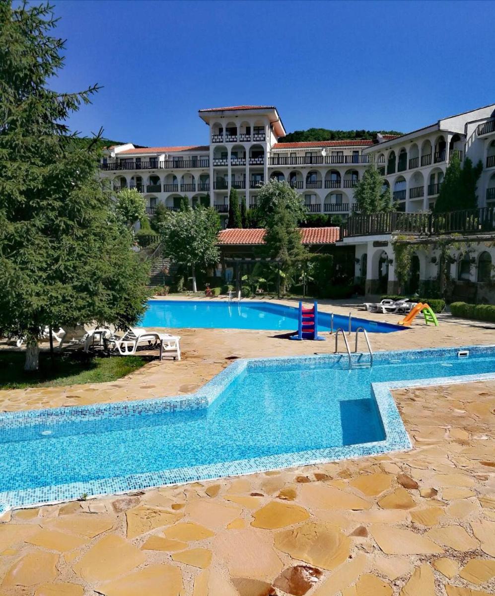 Suitetrails - Apartment in Kambani Bells I