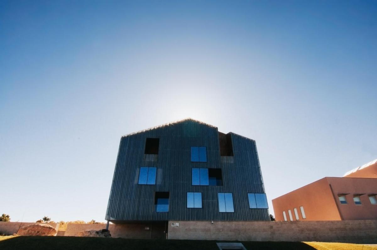 O edifício onde o hotel está situado