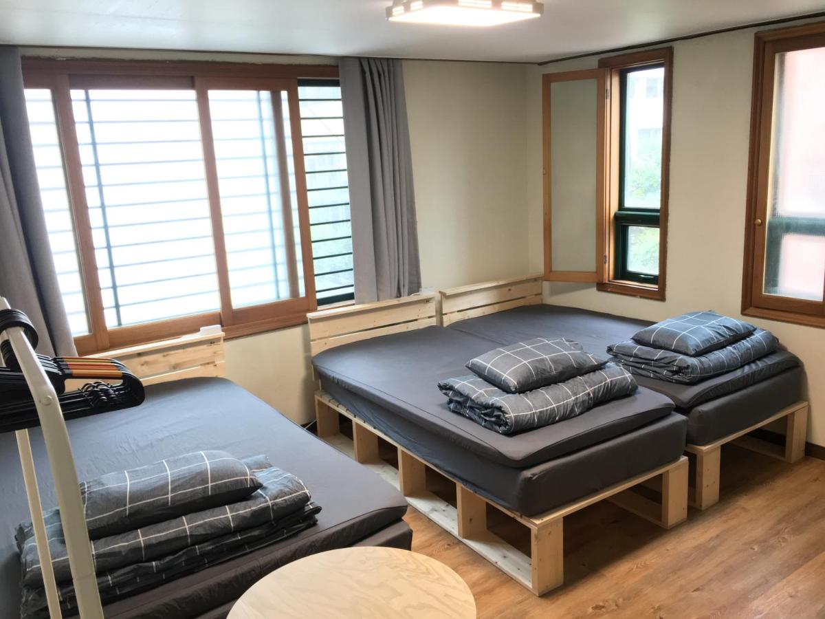 Take 1 Guesthouse Hongdae - Housity