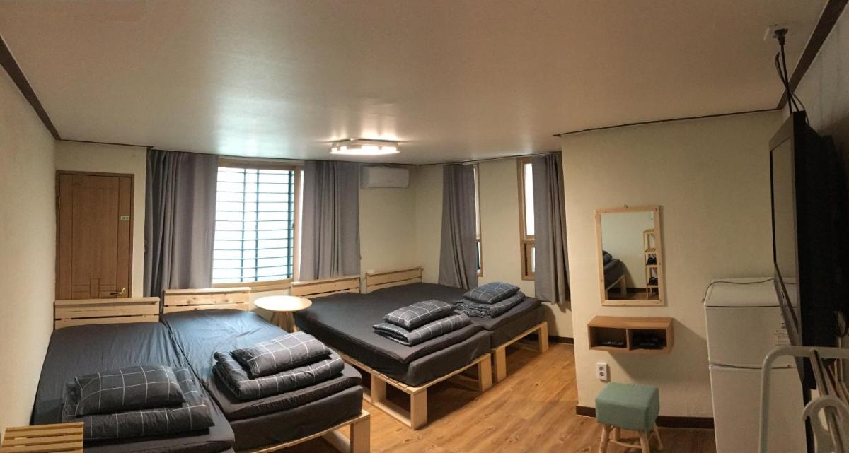 Take 1 Guesthouse Hongdae - Housity