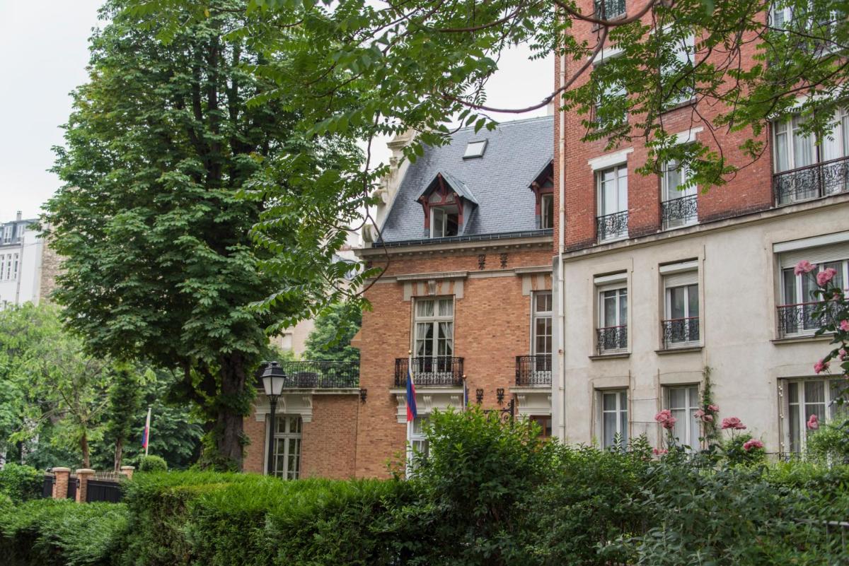 Veeve - Sophistication on Mozart Avenue - Housity