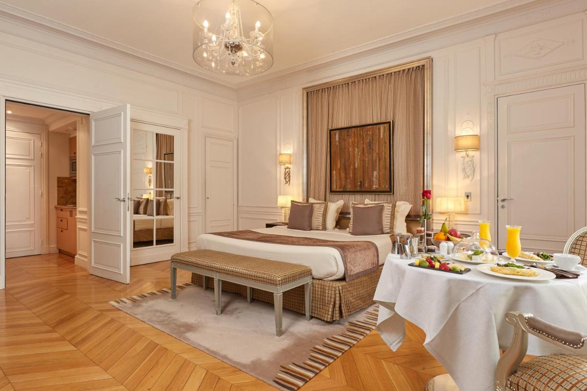 Coin salon dans l'établissement Majestic Apartments Champs Elysées