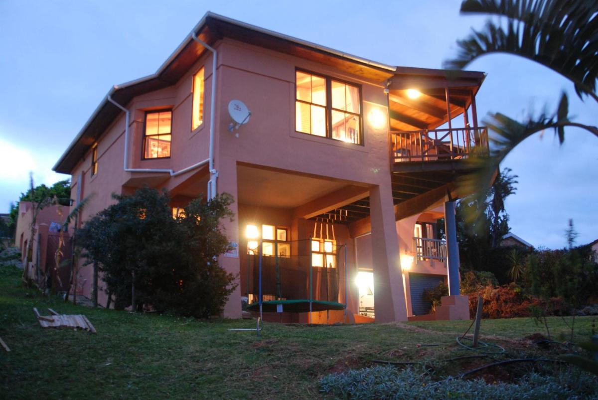 The Gem sea facing free standing holiday house solar power - Housity