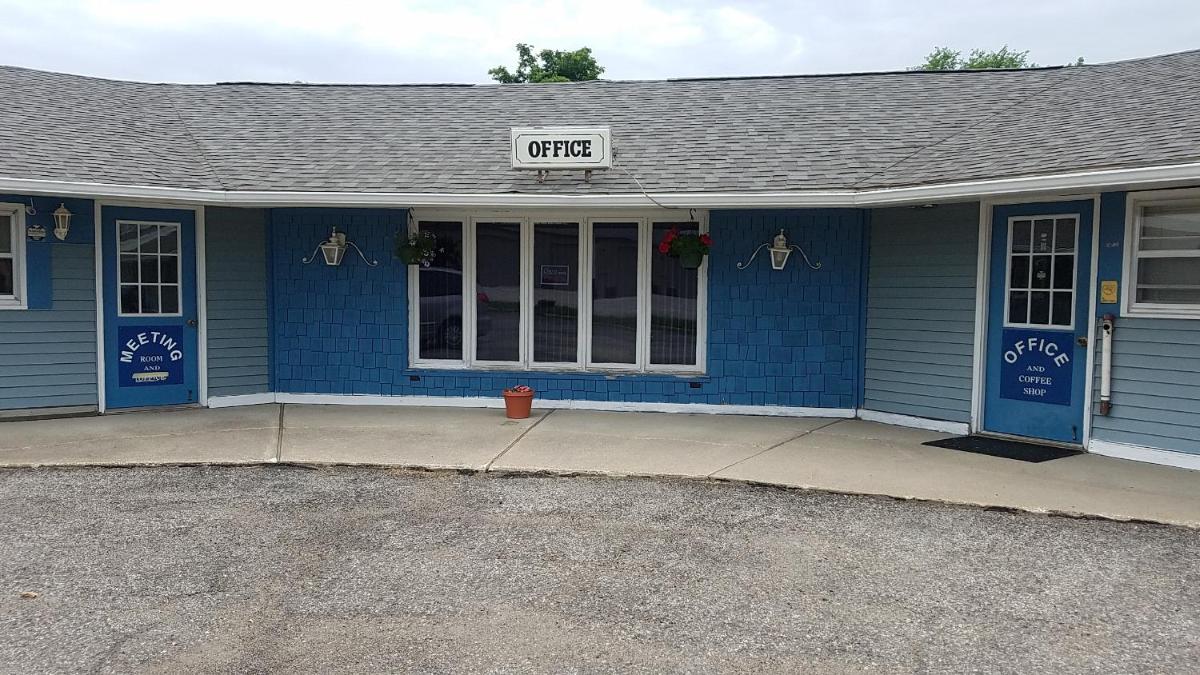Burr Oak Motel - Housity