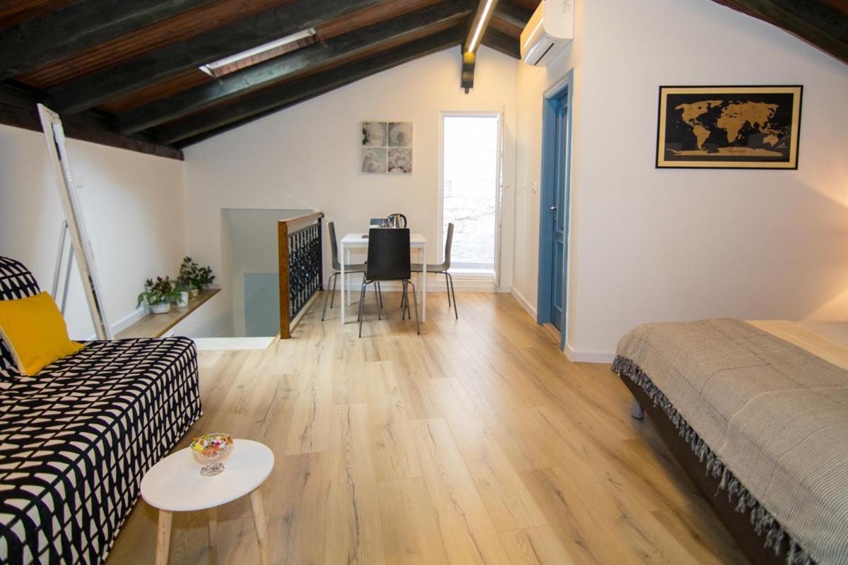 Mediterraneo Luxury Rooms - Housity