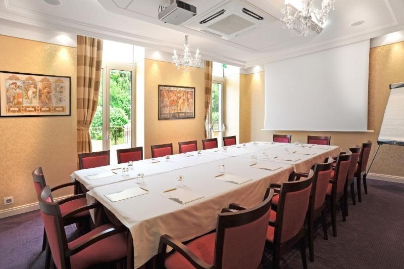 Espace de conférence ou salle de réunion dans l'établissement Hôtel Princesse Flore