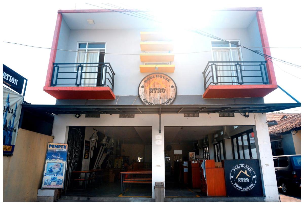 Budi House & Food Station - Hizvo