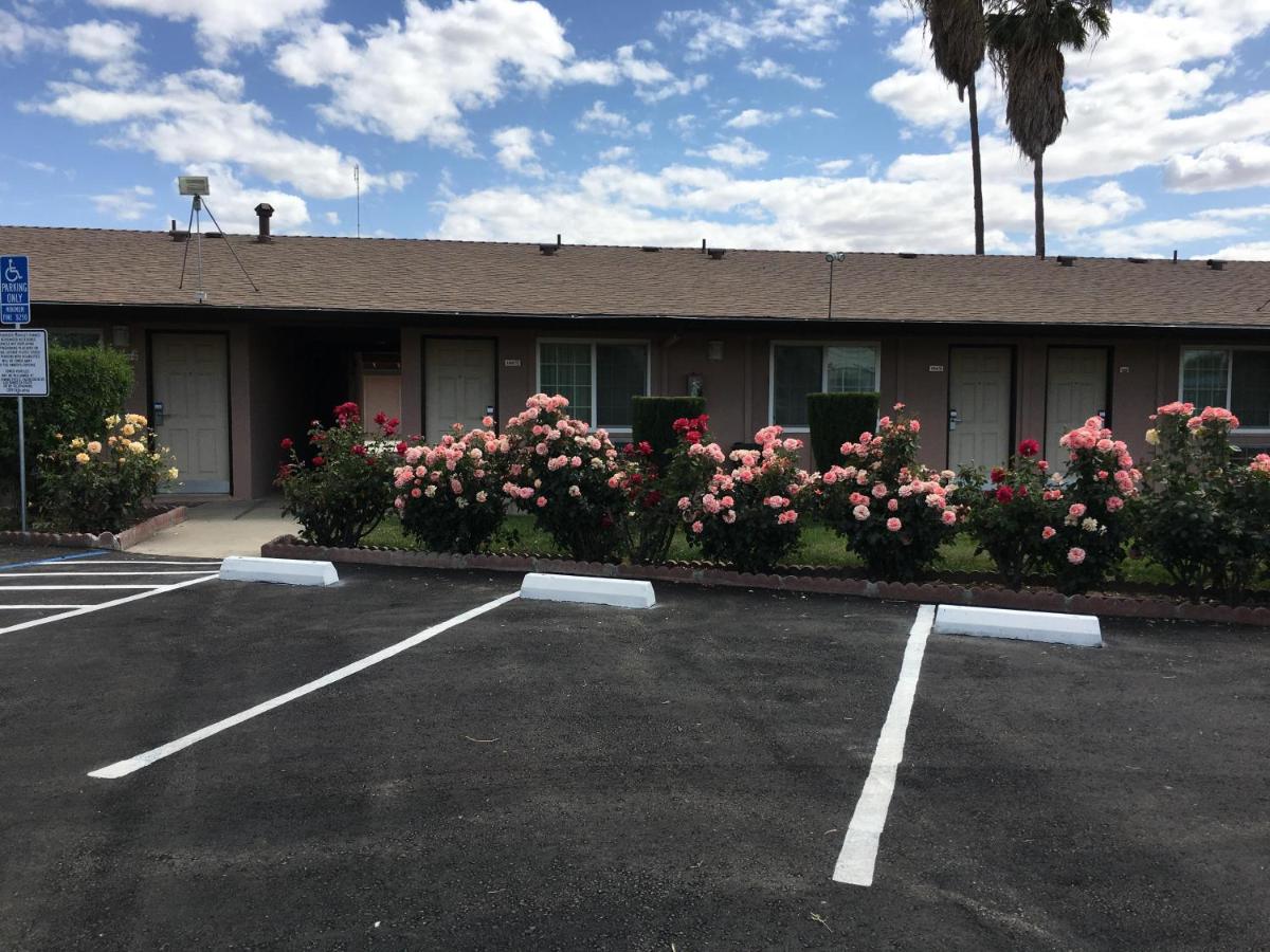 Maple Inn and Suites Los Banos - Housity