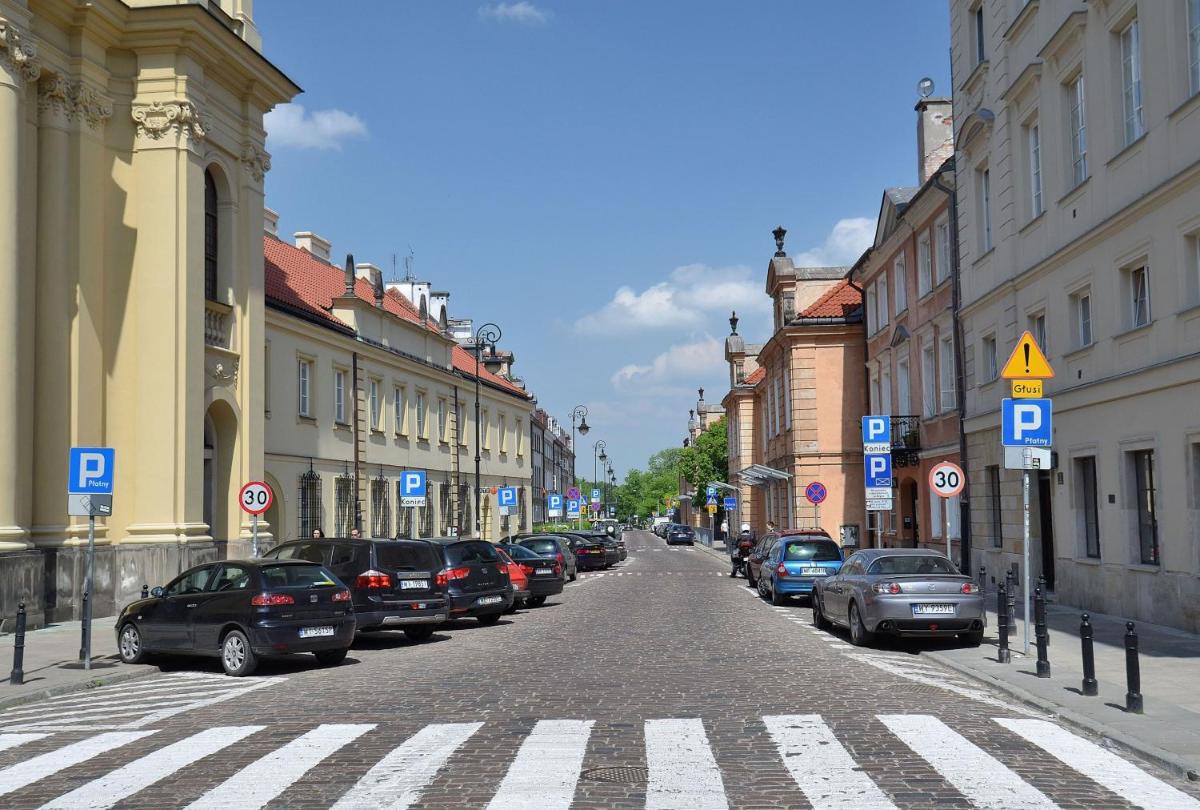 Evva & Peppe Old Town Flat - Housity