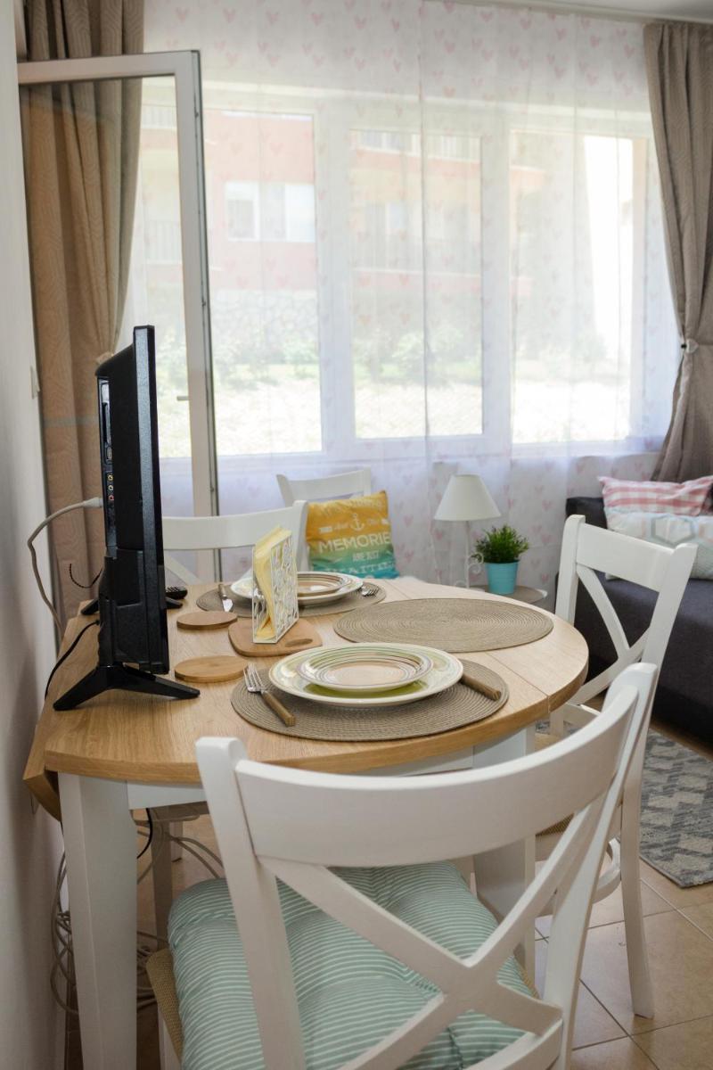 Riviera Park, Golden Sands | One Bedroom Chic Apartment - Housity