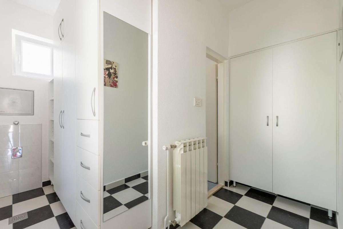 Cozy new flat for 2 or 3 - Housity