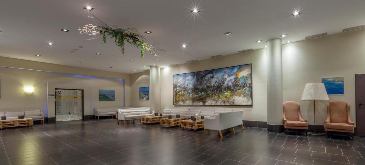 Zona de estar de URH Hotel Spa Zen Balagares