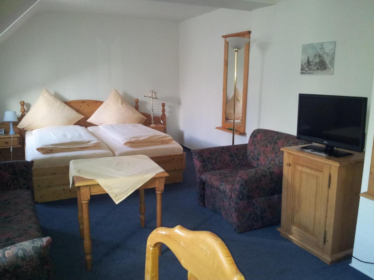 Hotel Weinheber Hornung - Housity