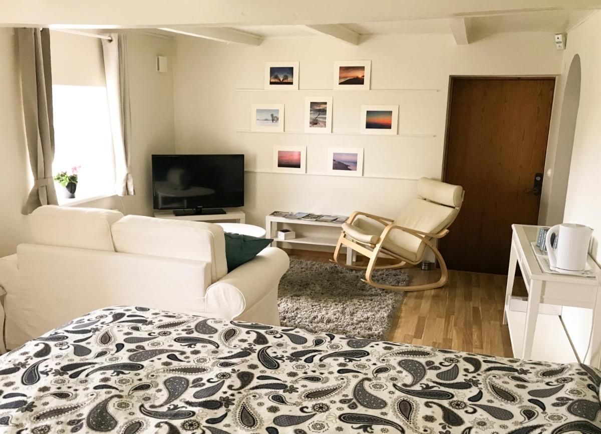 Glemminge Bed and Breakfast - Housity