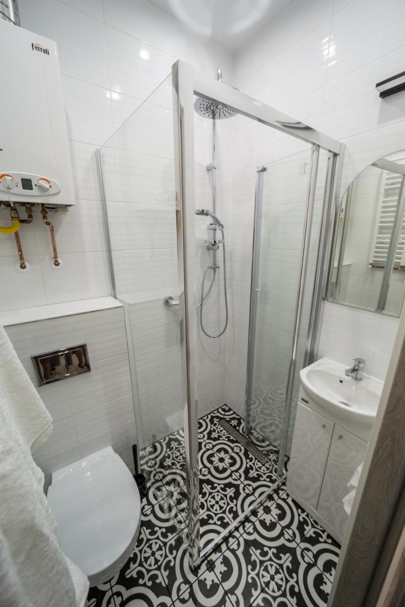 White Vision Apartment - Housity