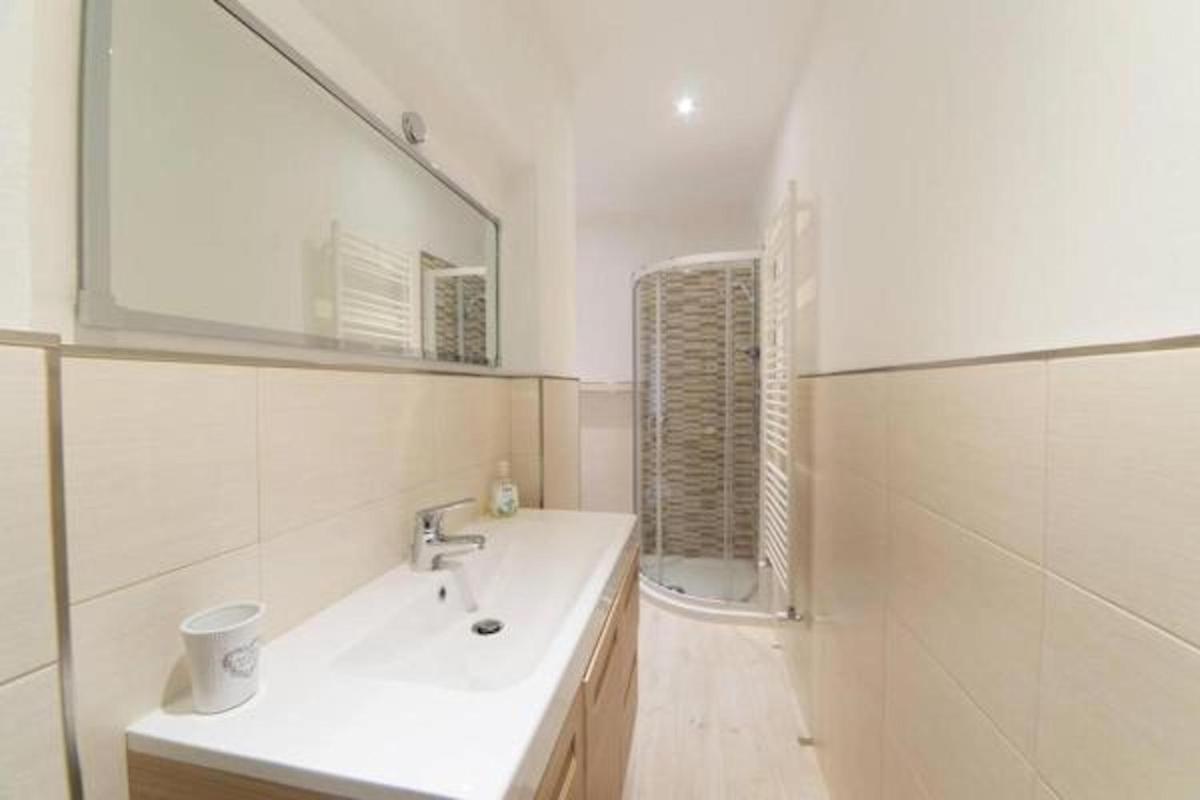 La Casa nel Borgo sul Lago - Housity