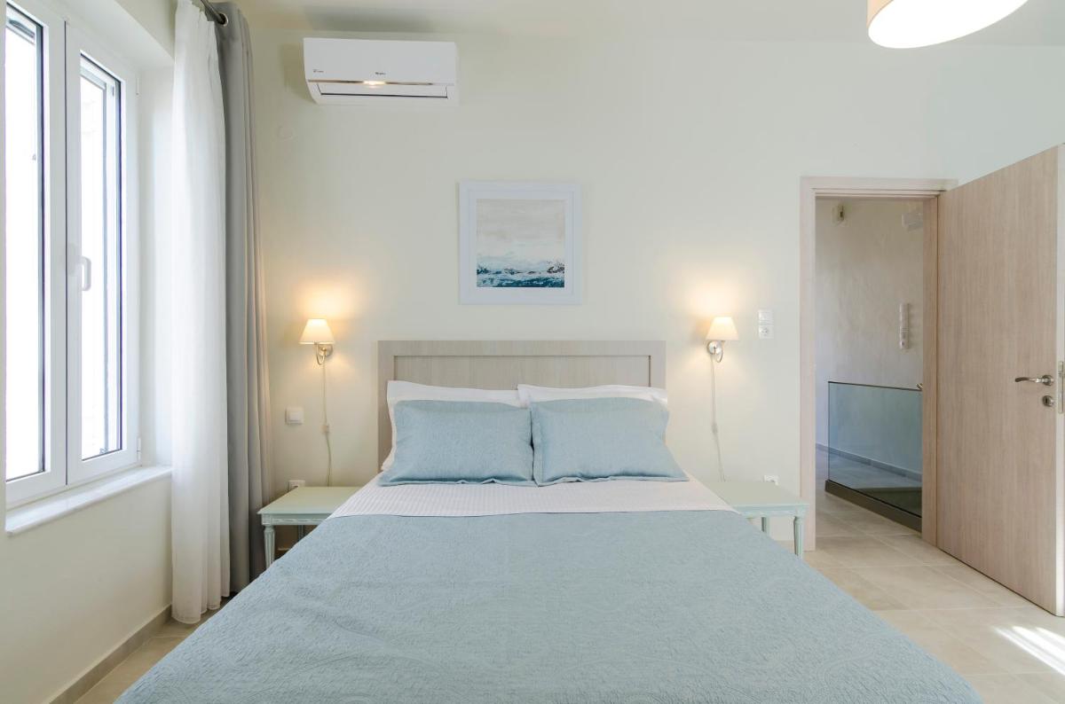 Leny's Seaside House - Housity