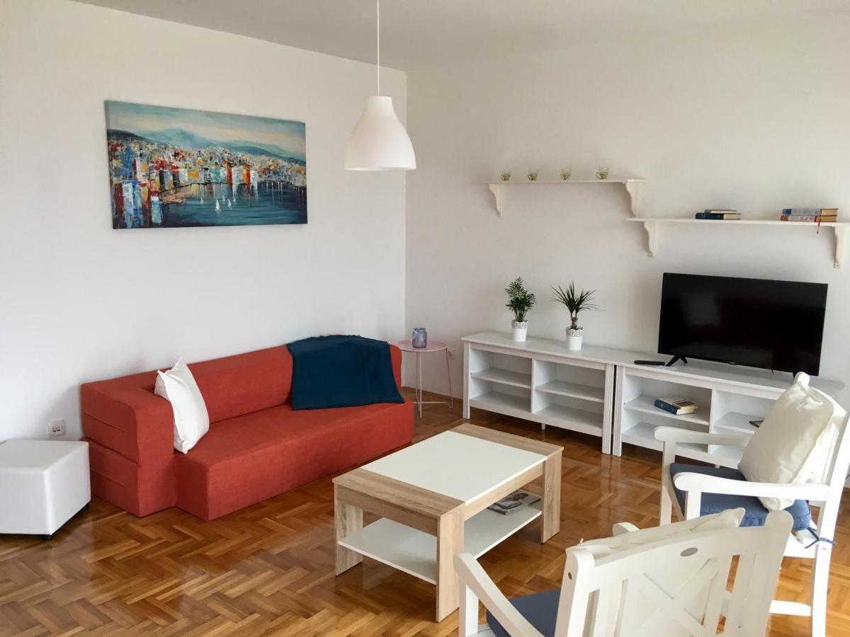 Apartments Novi Vinodolski - Housity
