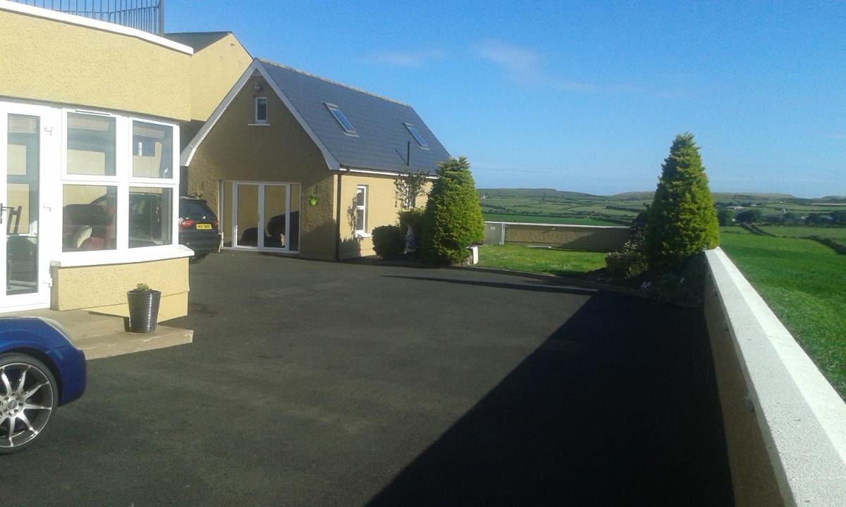 Ballyallaght House - Housity