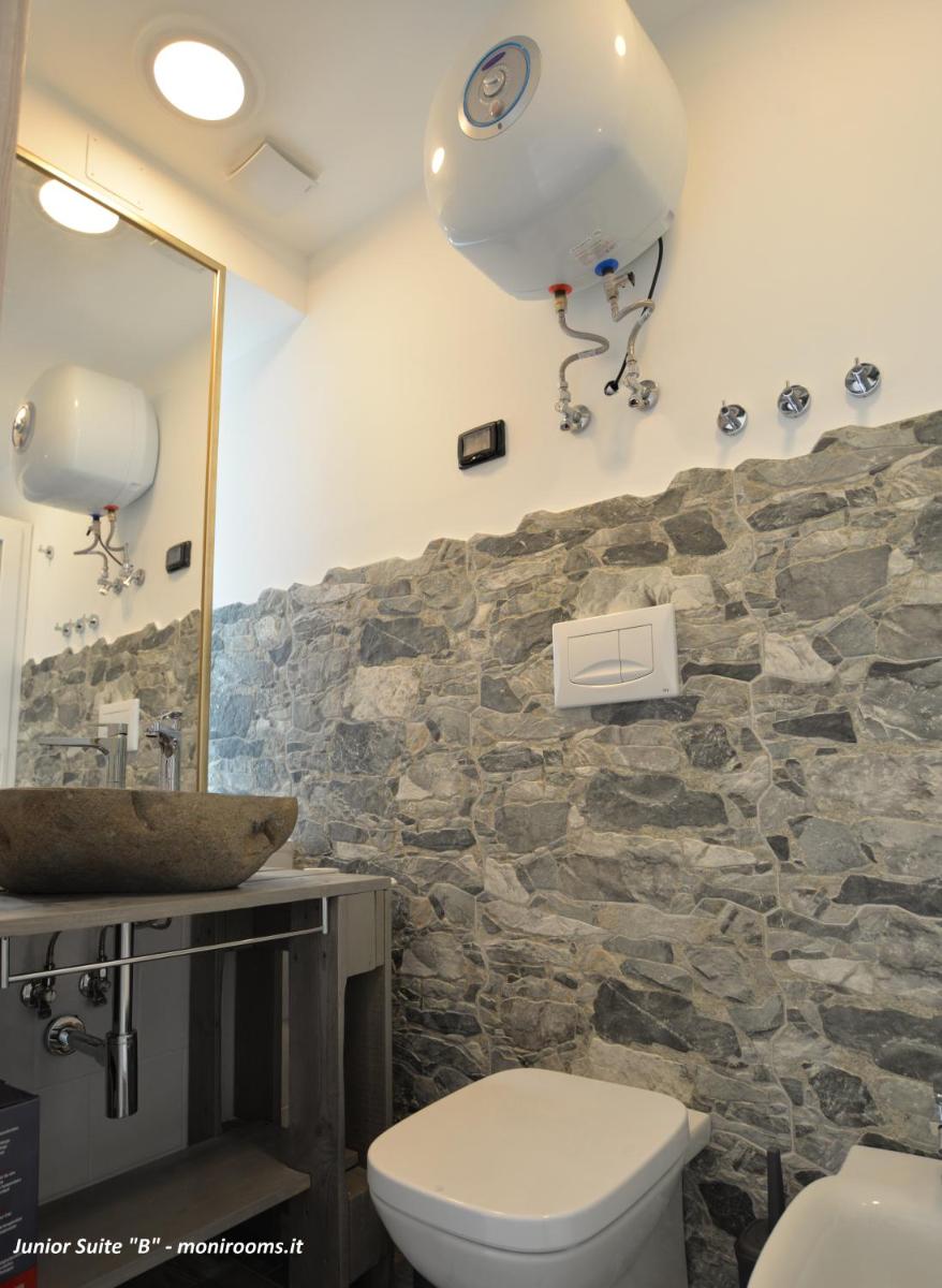 Moni Rooms - Housity