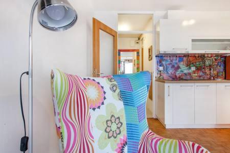 Apartment Living Colors - Housity