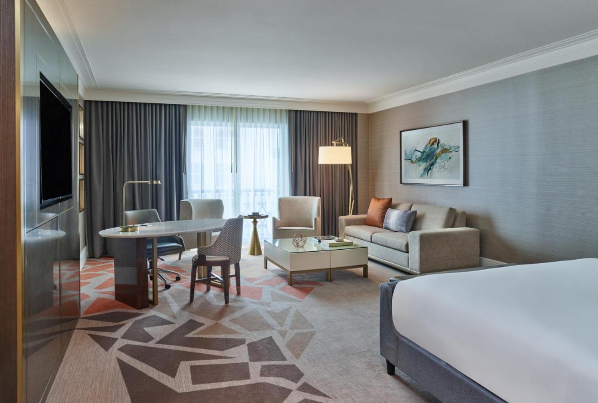 Hotel Crescent Court - Housity
