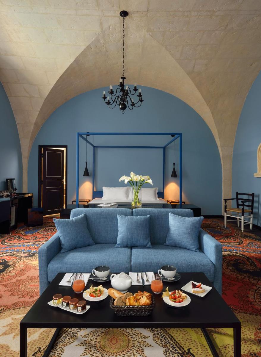 Coin salon dans l'établissement Jules César Hotel & Spa Arles - MGallery Collection