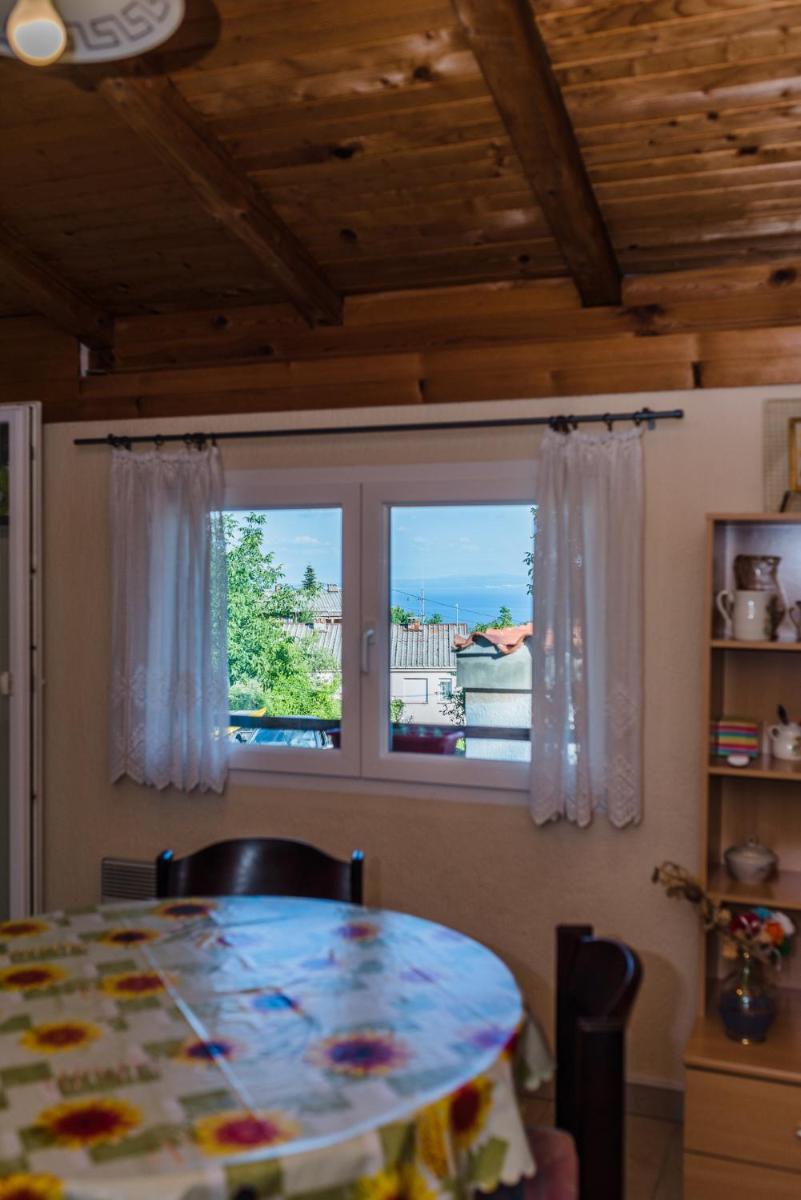 Idyllic Holiday House For Two - Housity