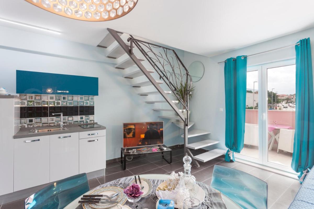 Luxury Apartments Marhella & Jakov - Housity