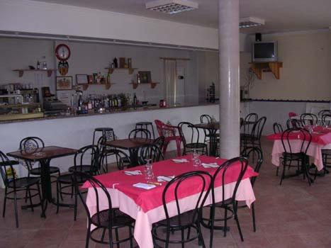 Cabañas y Bungalows La Falaguera - Housity