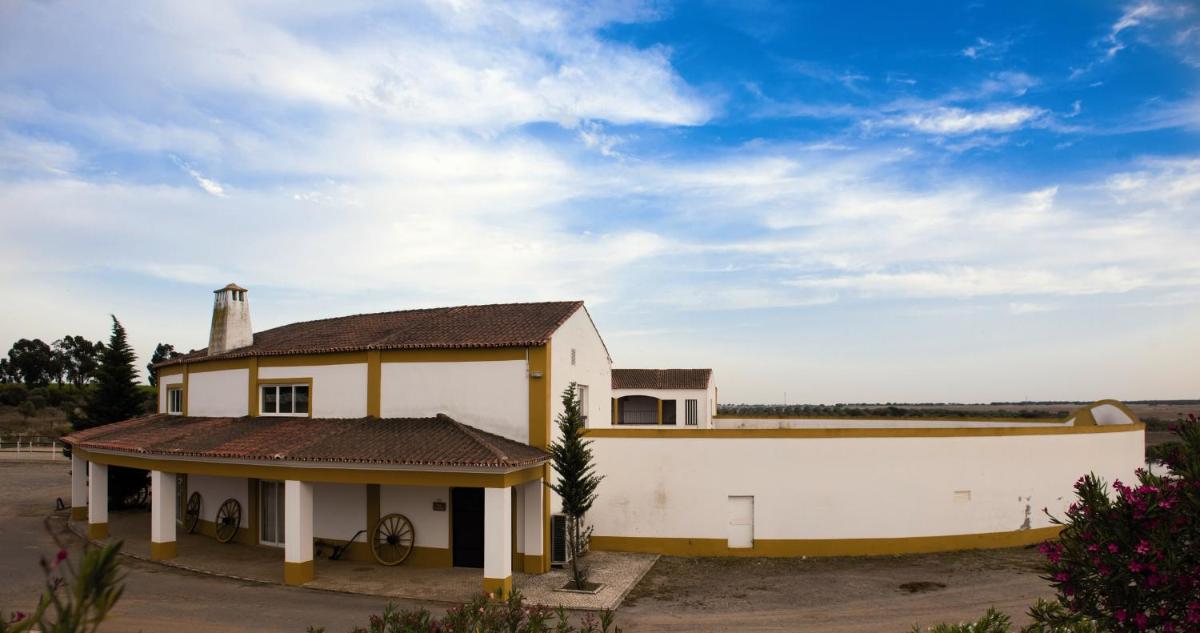 O edifício onde o hotel está situado