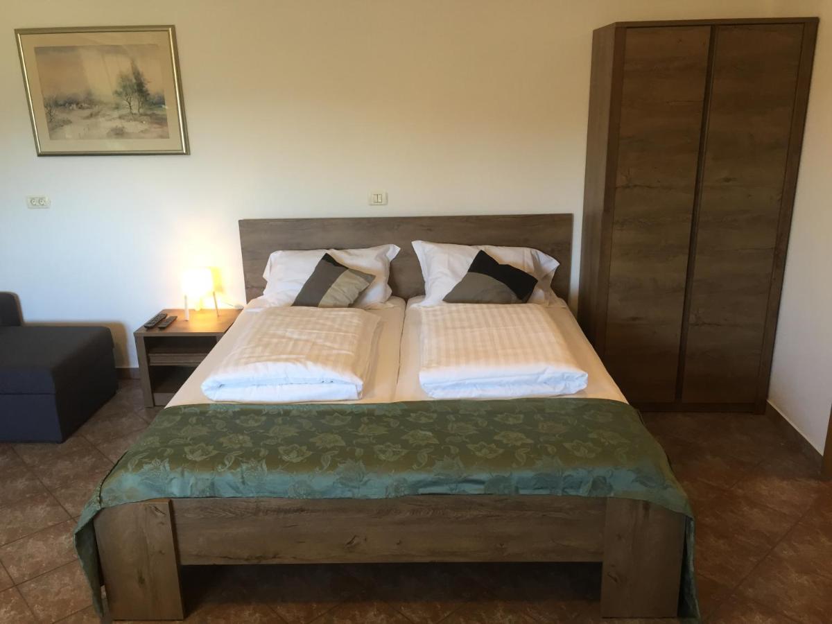 Apartma Valmarin - Housity