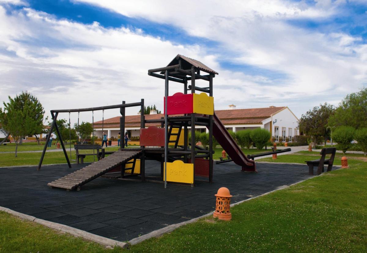 A área de jogos para crianças em Vila Gale Alentejo Vineyard - Clube de Campo