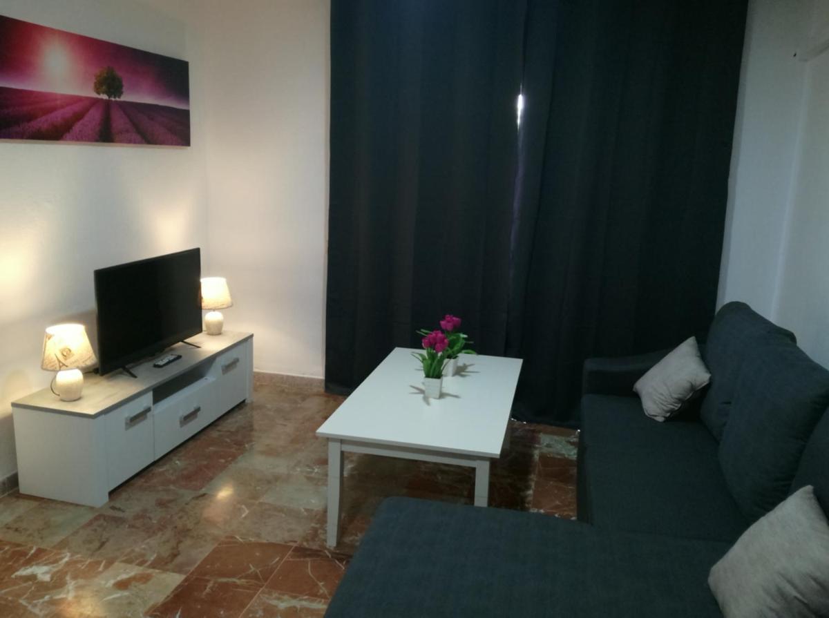 Apartamentos Roquetas Playa - Housity