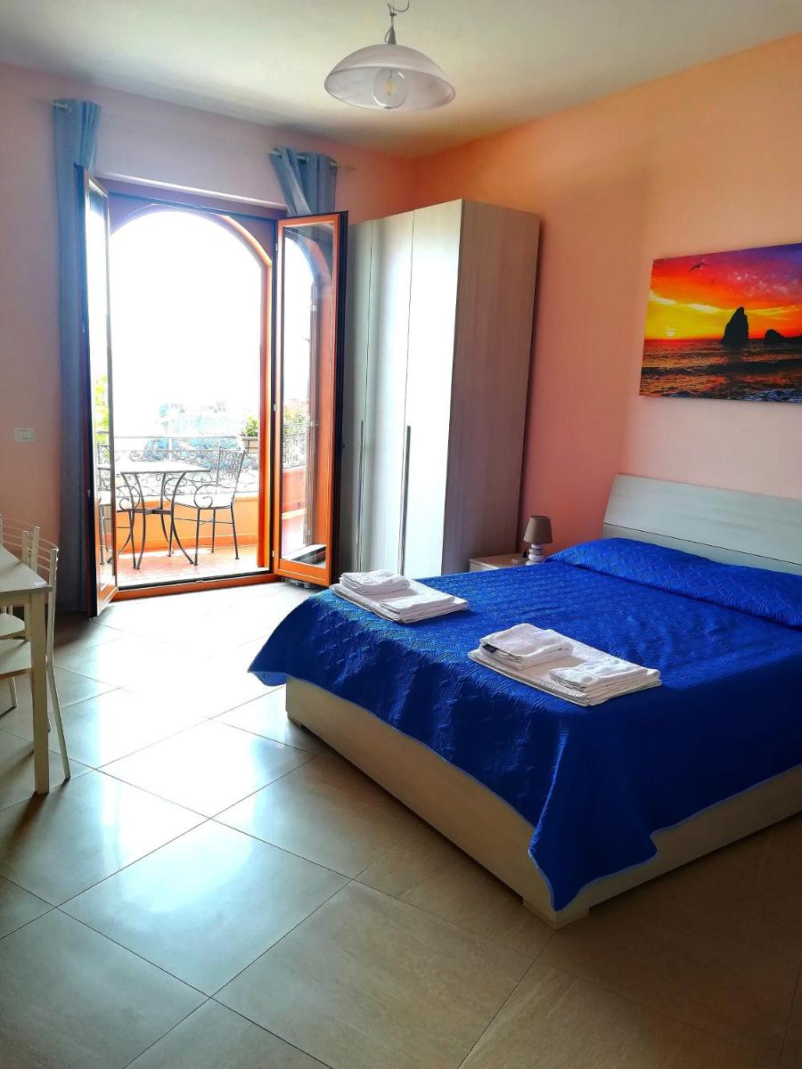 B&B la spiaggetta di Stazzo - Housity