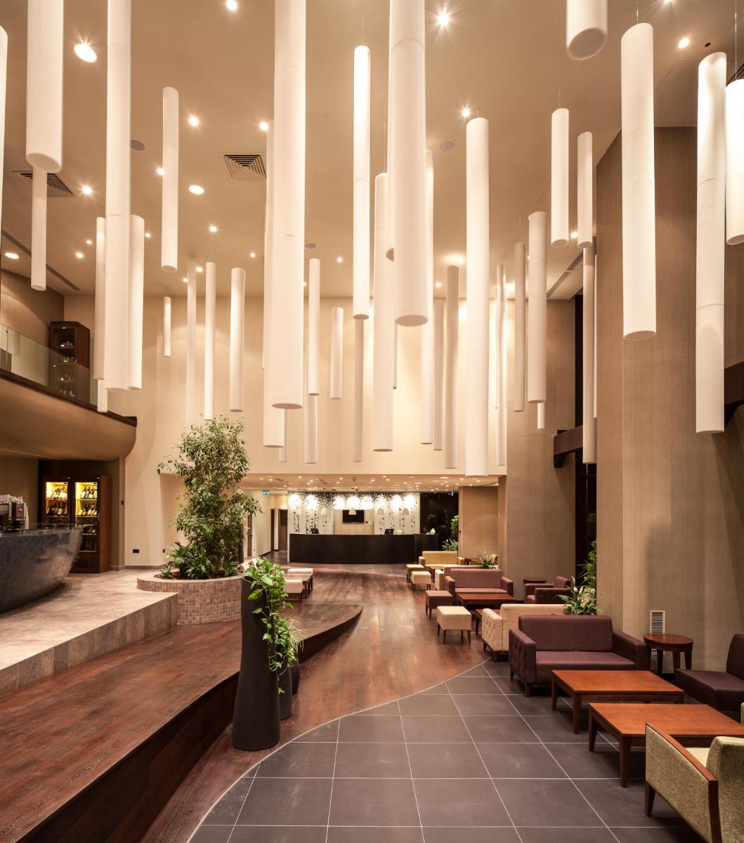Suitetrails - Kronwell Brasov Hotel