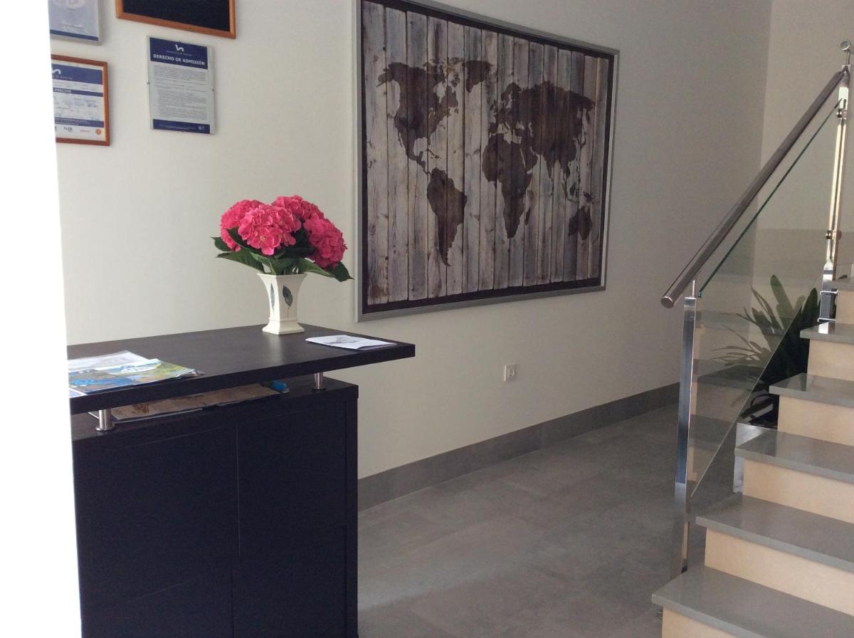 Hotel La Bilbaina de Vegadeo - Housity