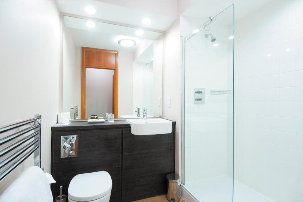 The Cedars Hotel - Housity