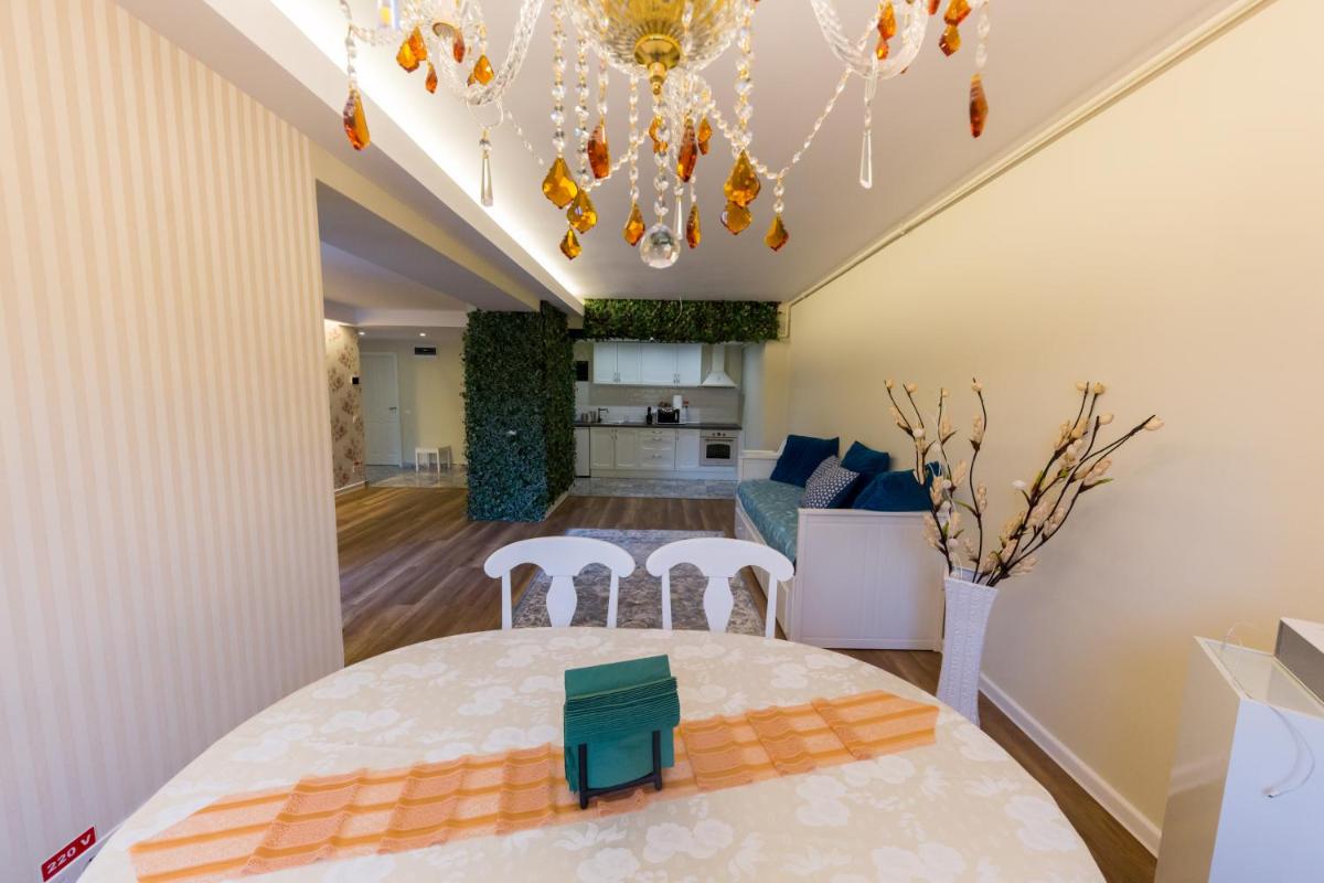 Apartament Carol Sinaia - Housity