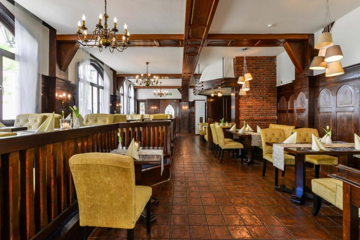 Flair Hotel Vier Jahreszeiten - Housity