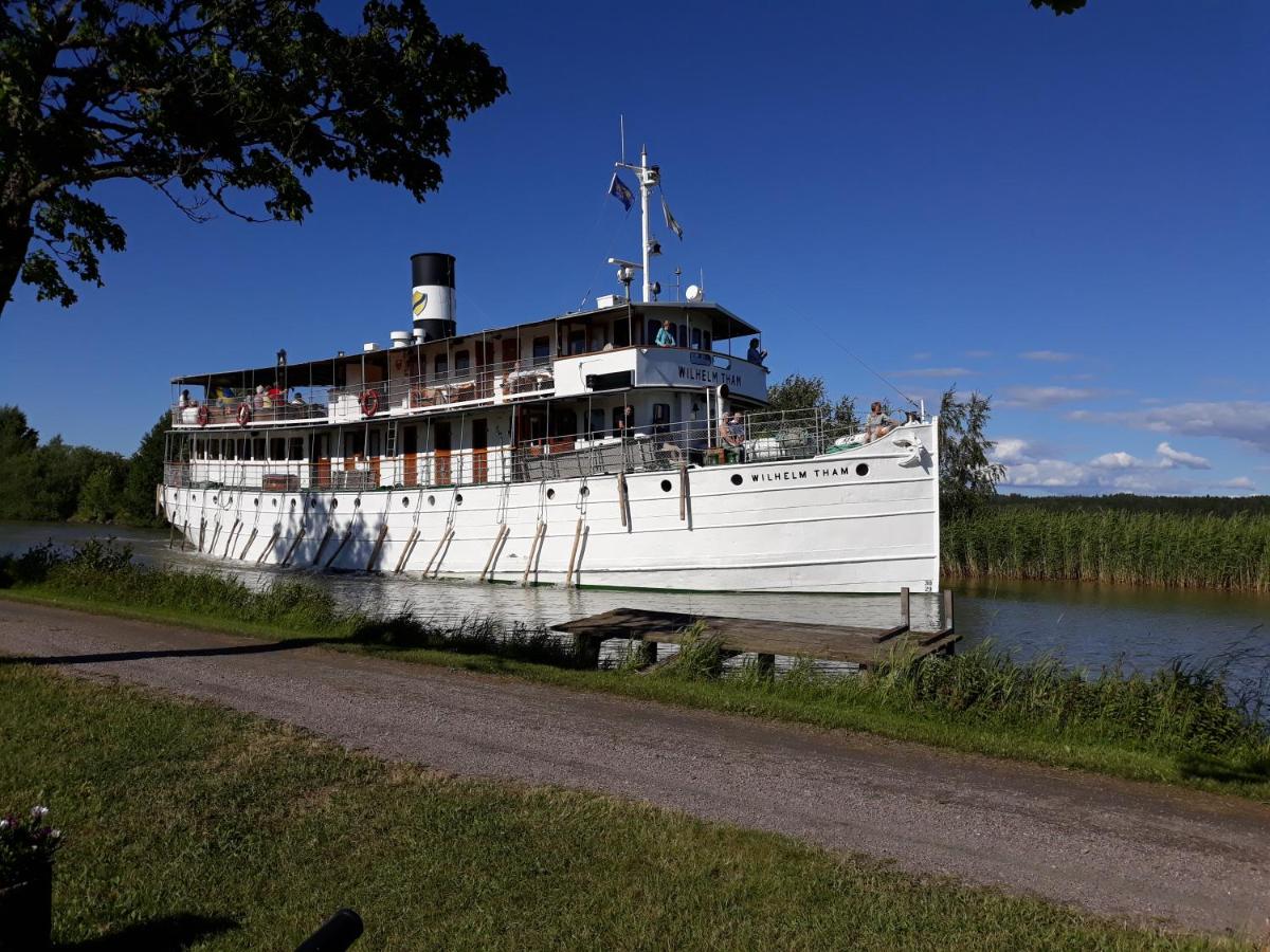 Göta kanal Hajstorp - Housity