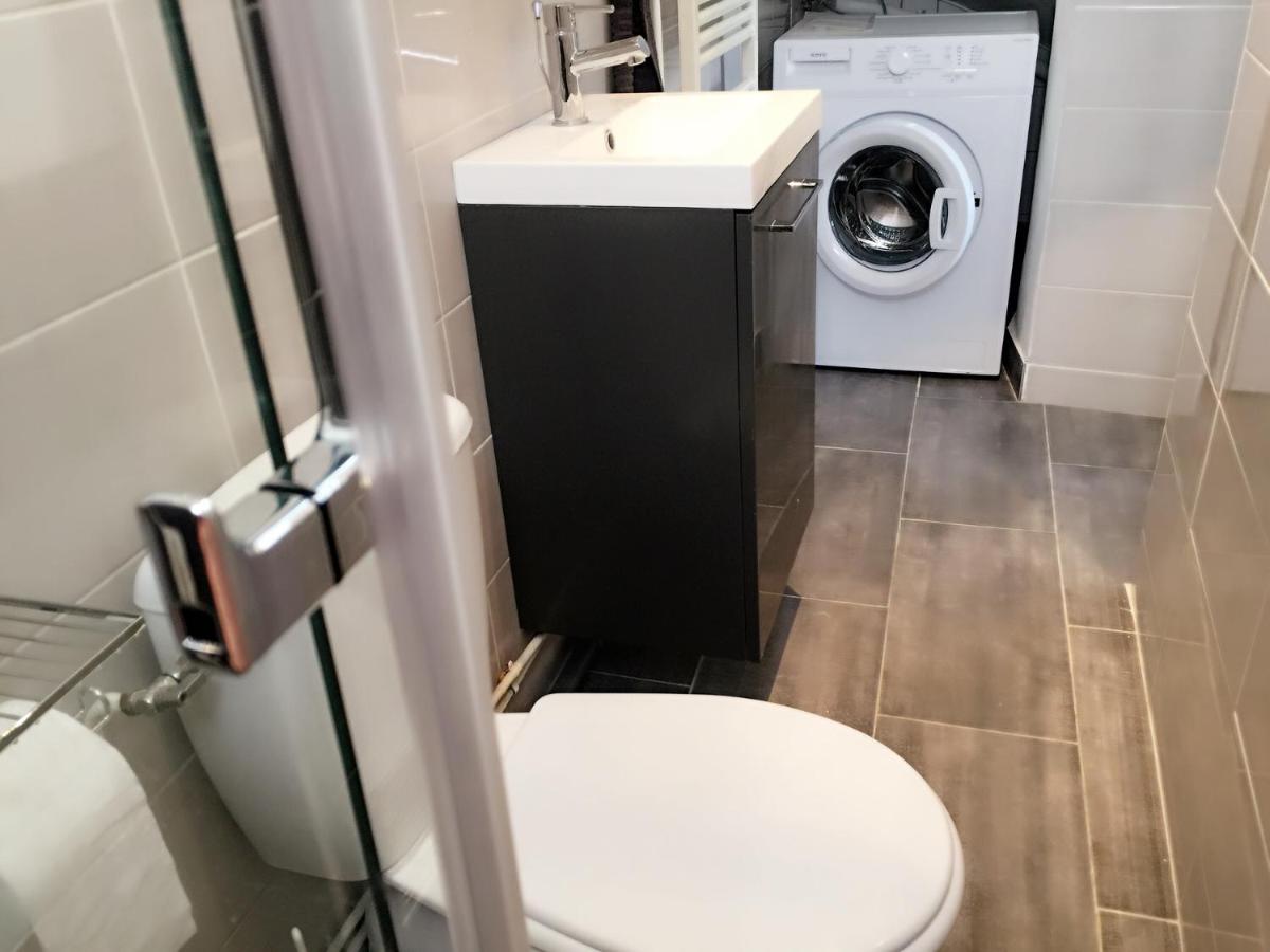 Suitetrails - West Paris Standard Flat with private garden